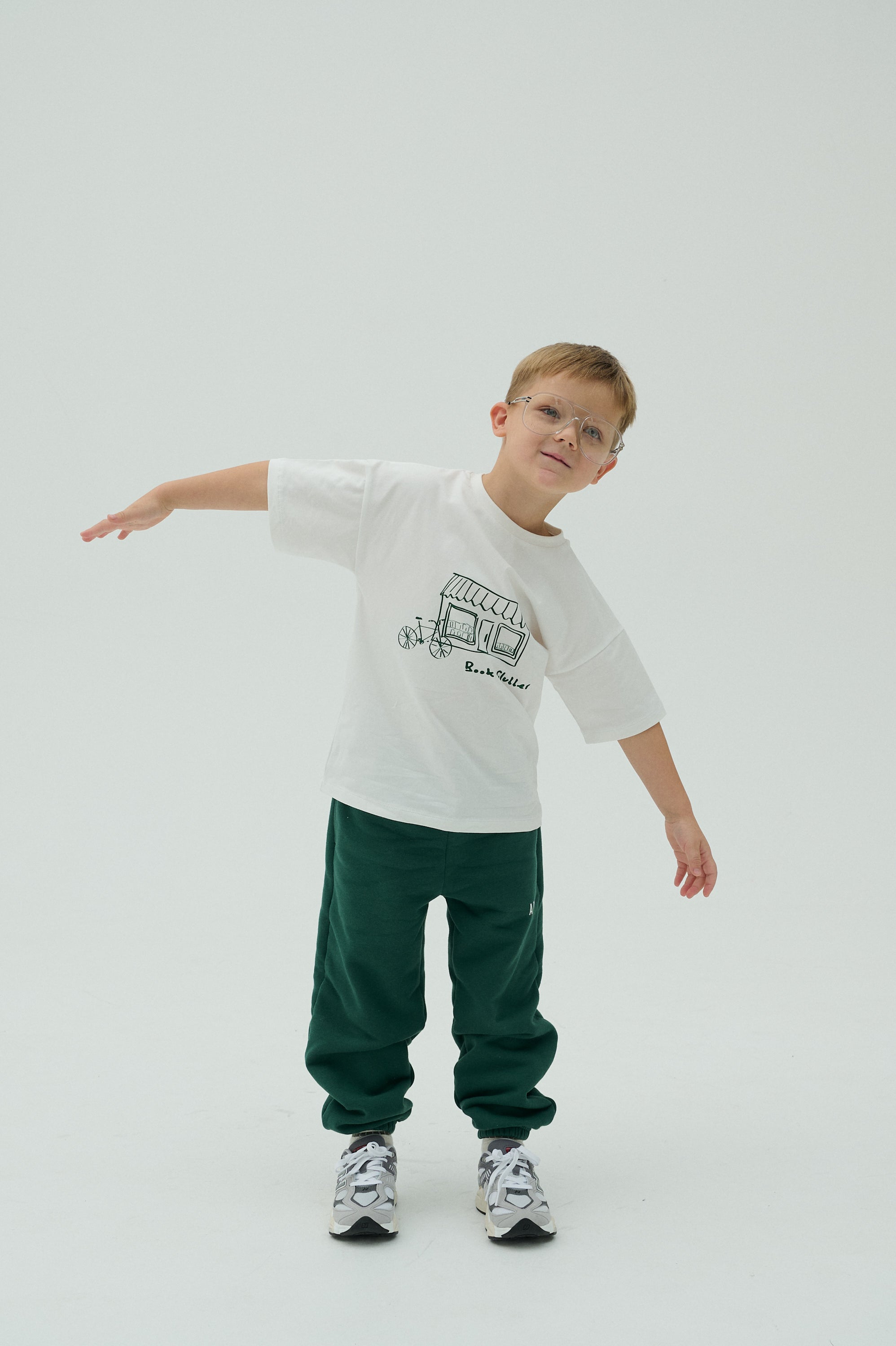 Children Bookstore Short Sleeve T-shirt White/Green